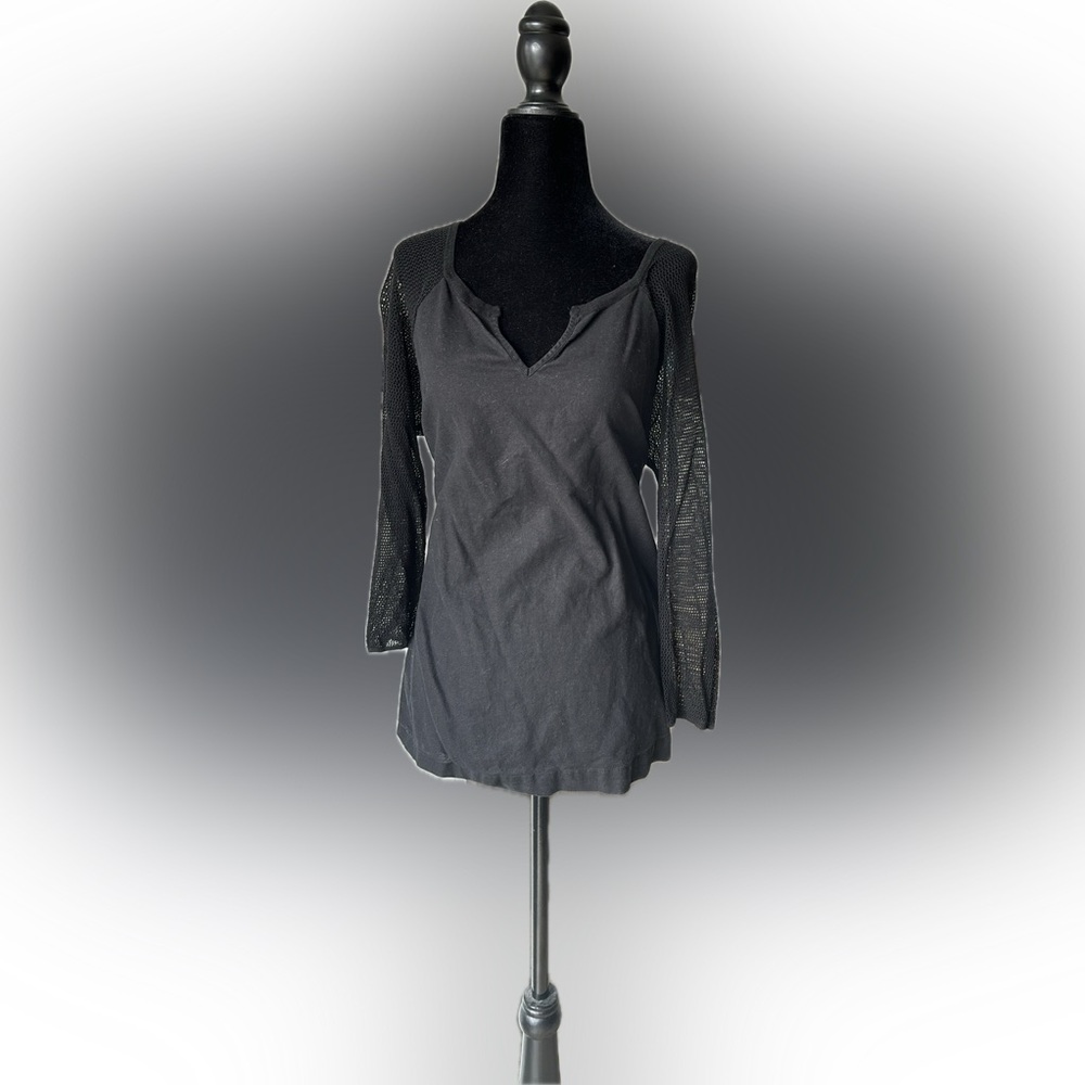 August silk net sleeves top nwt L